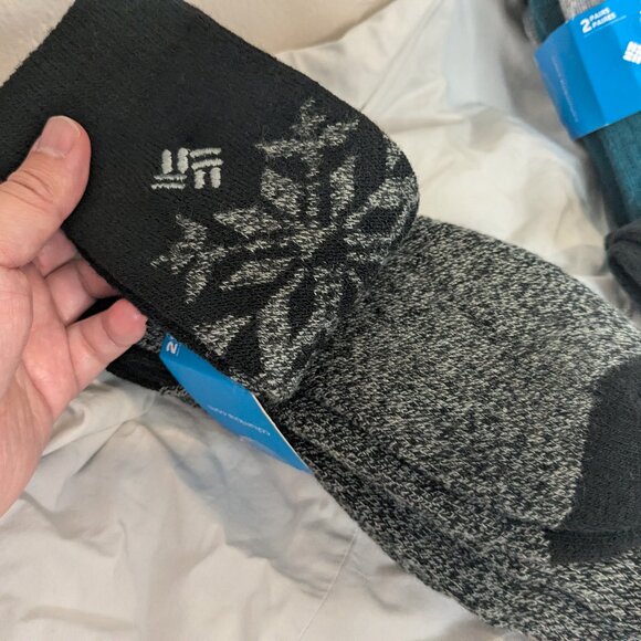 Bundle of Brand New Winter Socks - Picture 3 of 16